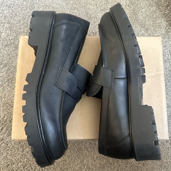 Steve Madden Lotto Loafer In Black - Picture 4 of 12